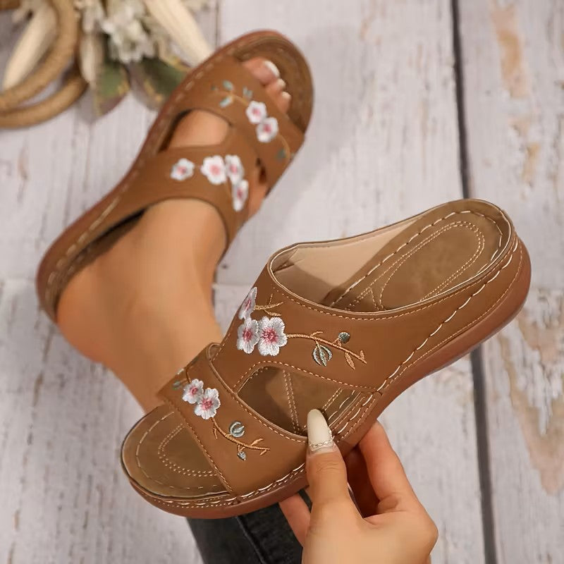 Flower – Women's Comfort Sandals - Beige - 37