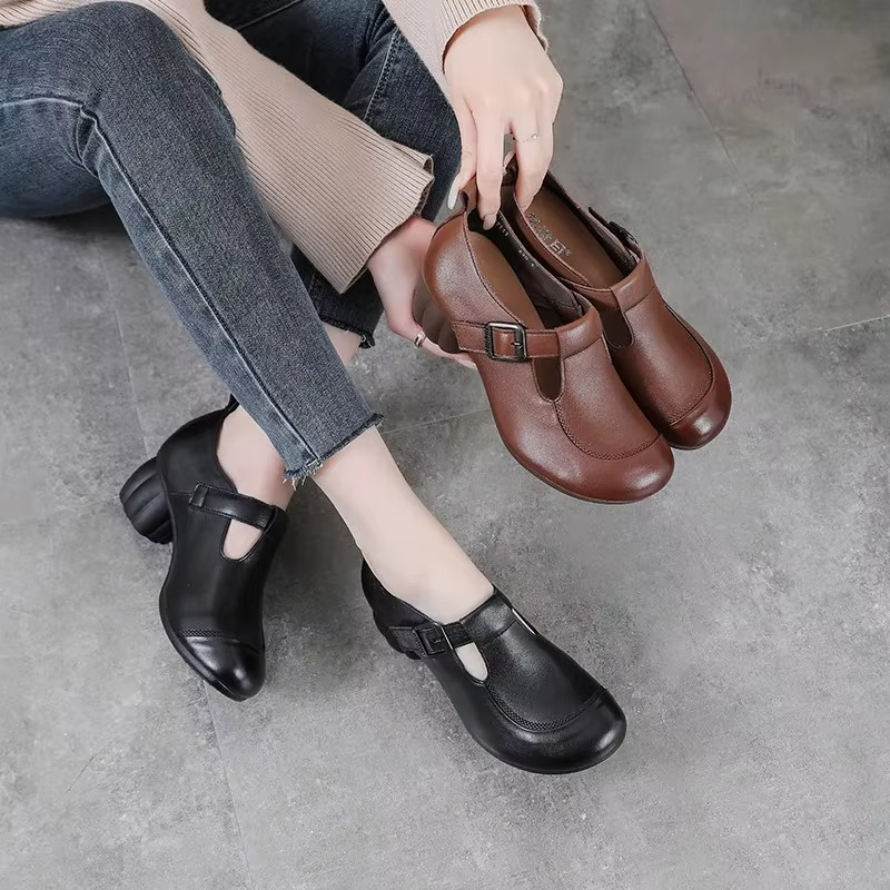 Vittoria – Women's Comfort Shoes - Black - 39