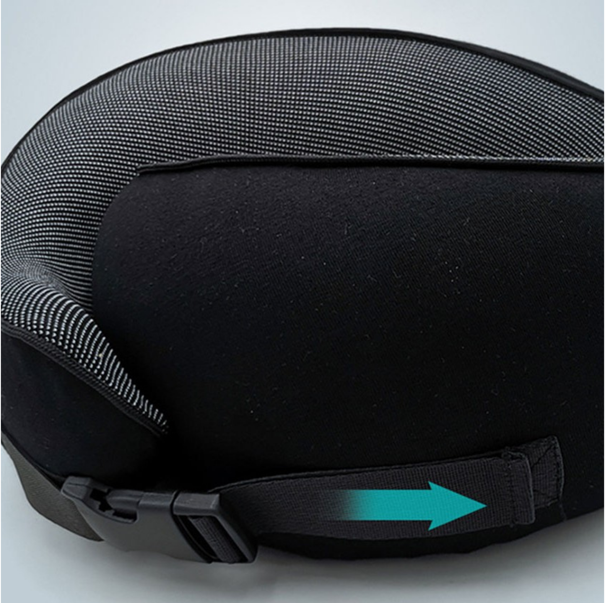DreamComfort – Ergonomic Neck Pillow